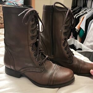 Steve Madden brown boots